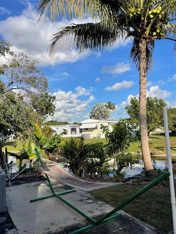 Davie, FL 33324,2090 SW 85th Ave