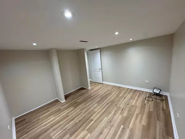 Toronto W08, ON M9B 5P8,4 Beaver Bend CRES #Bsmt