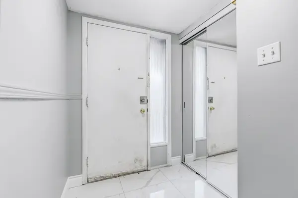 Brampton, ON L6W 3M3,35 McCallum CT