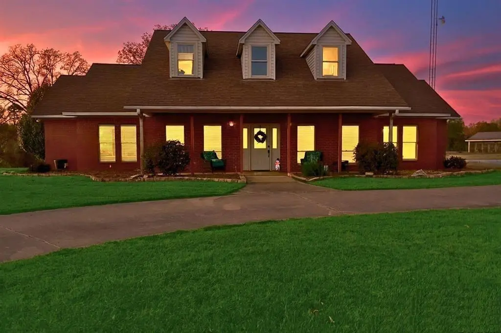 Mineola, TX 75773,373 CR 2724