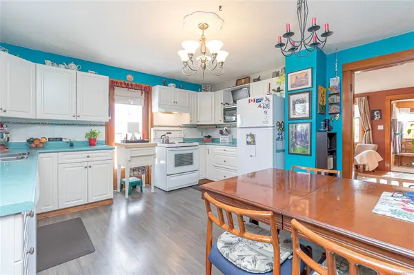 Chemainus, BC V0R 1K2,3243 Cook St