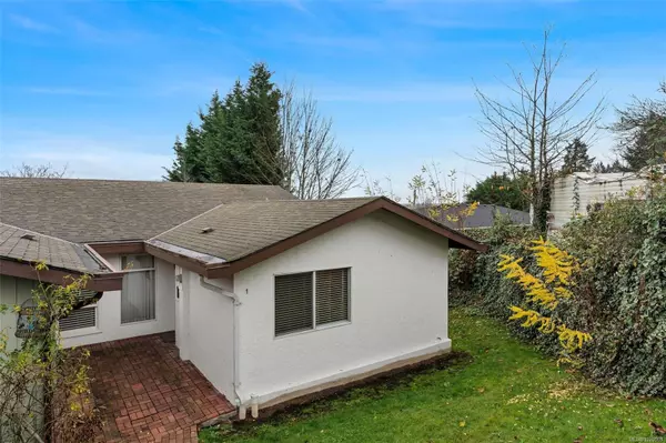 6172 Alington Rd #1, Duncan, BC V9L 2E9