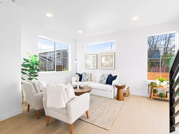 Portland, OR 97206,5939 SE 60th AVE