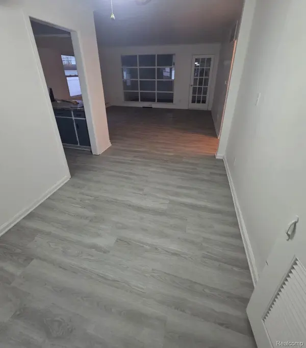 Oak Park, MI 48237,12851 SARATOGA ST