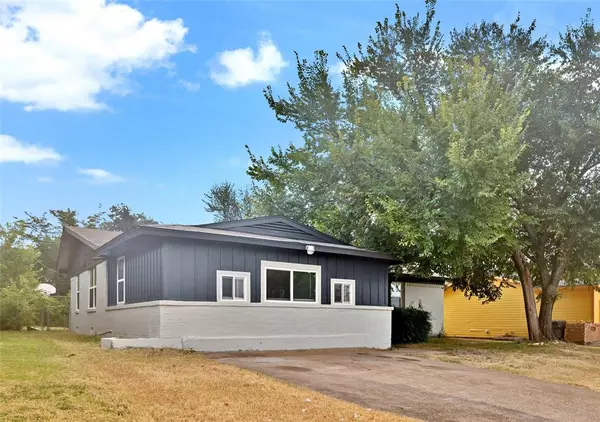 Dallas, TX 75216,4208 Huckleberry Circle