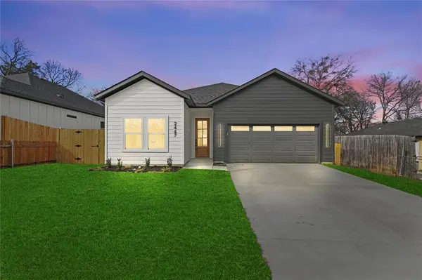 2447 Naoma Street, Dallas, TX 75241