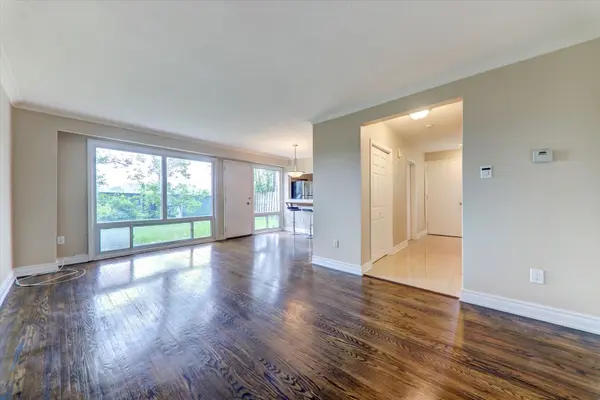 Toronto C15, ON M2K 1A3,59A Talara DR S