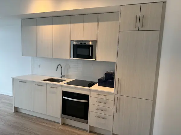 Toronto E02, ON M4C 0B3,286 Main ST #1009