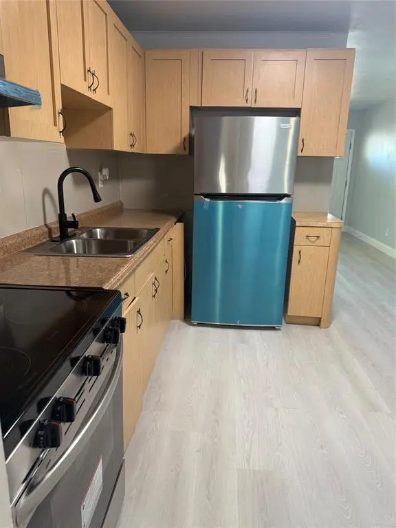 Pompano Beach, FL 33068,6640 SW 20th St