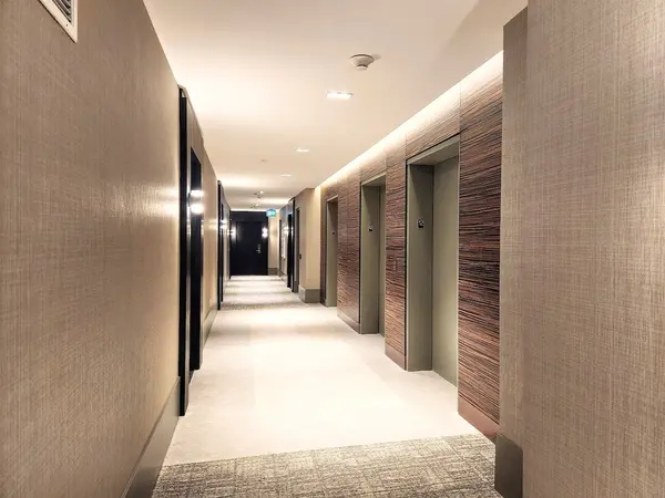 Burlington, ON L7R 0G7,2007 James ST #1202