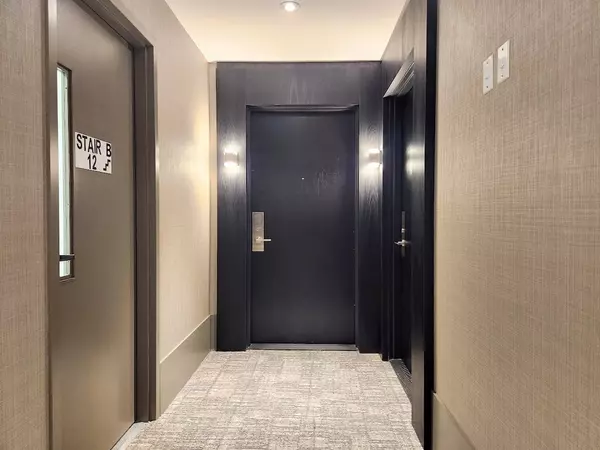 Burlington, ON L7R 0G7,2007 James ST #1202