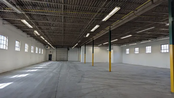 Mississauga, ON L4W 1R2,1220 Matheson BLVD E