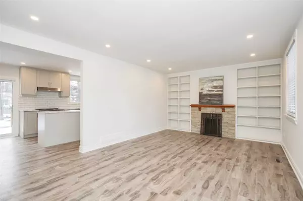 Burlington, ON L7L 2N4,224 POPLAR DR