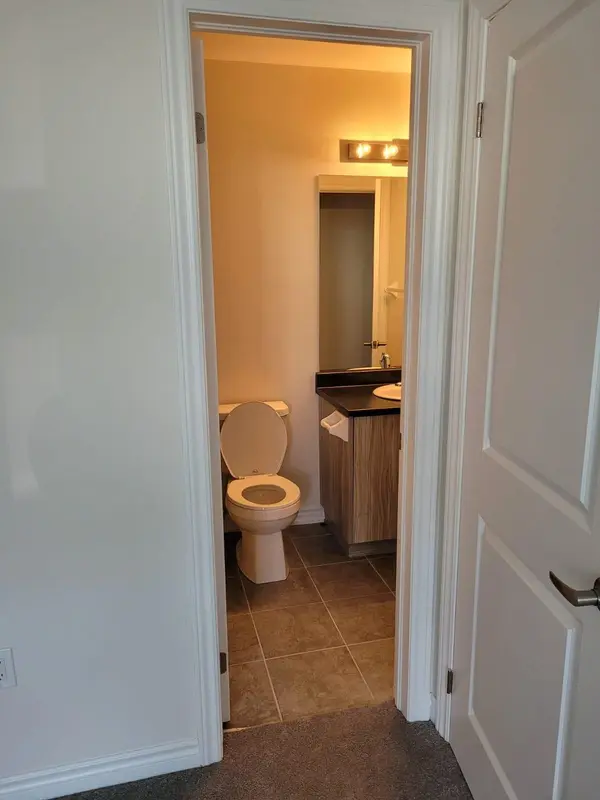 70 Halliford PL #404, Brampton, ON L6P 4R1