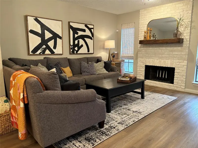 7429 Kingswood Drive, Fort Worth, TX 76133