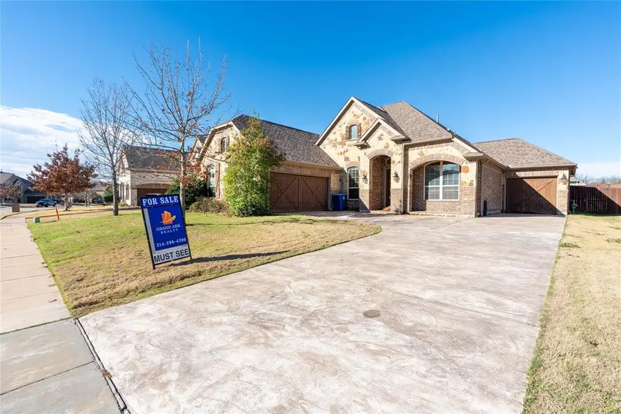 9101 Waters Lane, Rowlett, TX 75089