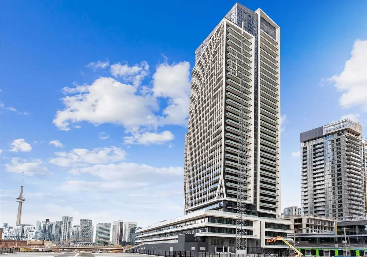 Toronto C01, ON M6K 0C9,50 Ordnance ST #2004