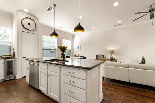 Dallas, TX 75206,5875 Ross Avenue #11