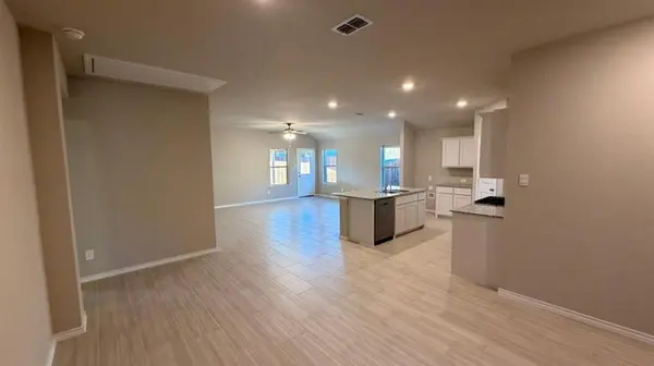 Fort Worth, TX 76131,8445 HOLLYMEAD Lane