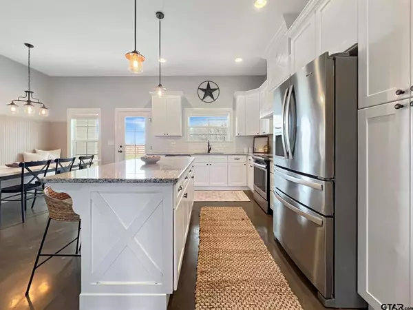 Mineola, TX 75773,20178 County Road 452