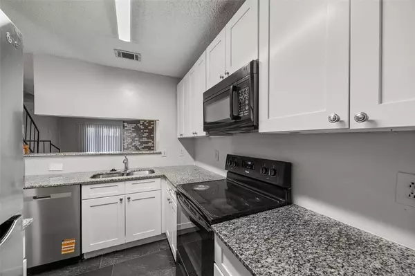 Garland, TX 75040,601 Carriagehouse Lane #A3