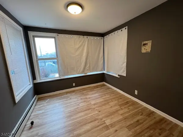 Newark City, NJ 07104,108 Chester Ave #1