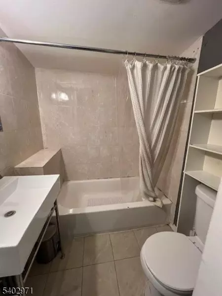 Newark City, NJ 07104,108 Chester Ave #1