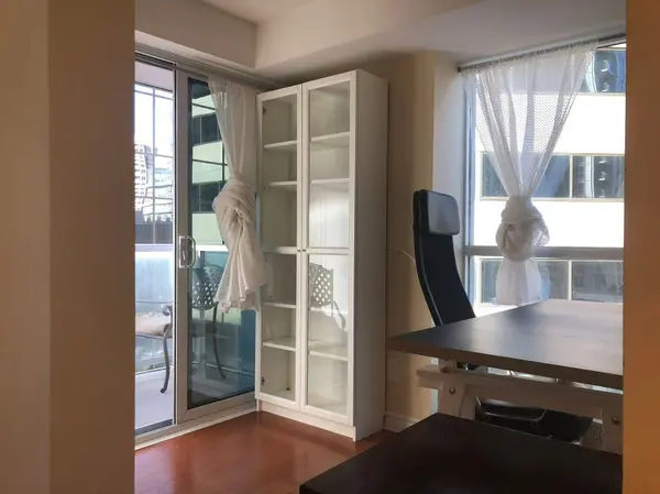 Toronto C01, ON M5G 2R3,763 Bay ST #502