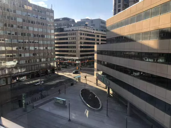 Toronto C01, ON M5G 2R3,763 Bay ST #502