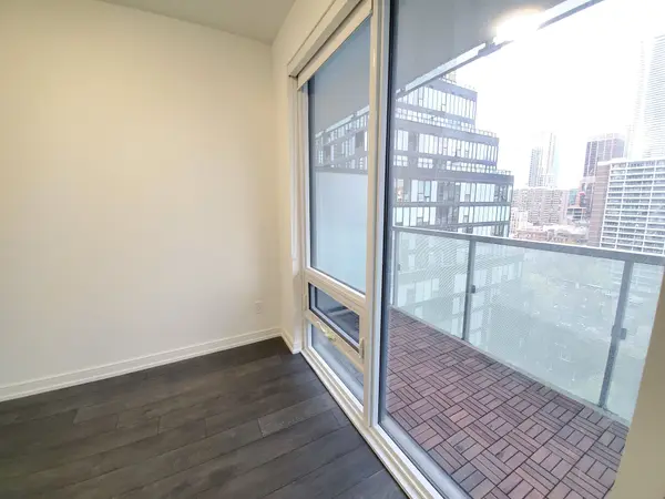 Toronto C08, ON M4Y 0C4,28 Wellesley ST E #1607