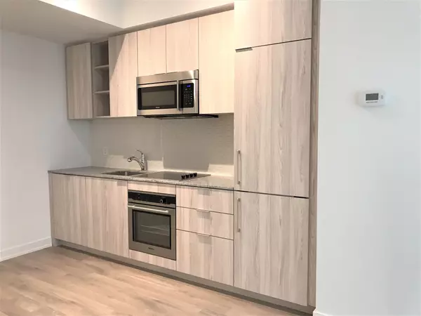 Toronto C01, ON M6K 0C9,50 Ordnance ST #2004