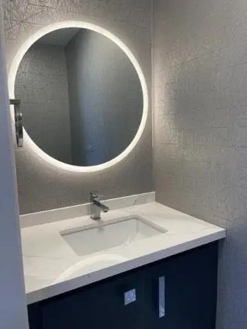 Richmond Hill, ON L4C 0L2,9031 Yonge ST