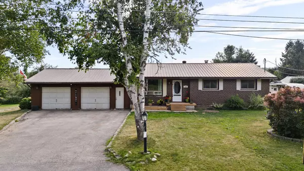 12 Olive DR,  Oro-medonte,  ON L3V 6H2