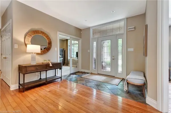 Hamilton, ON L0R 1H1,40 PARKSHORE PL