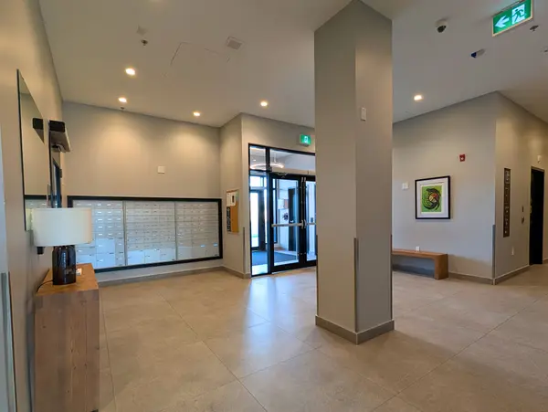 Manor Park - Cardinal Glen And Area, ON K1K 5C2,1350 Hemlock RD #513