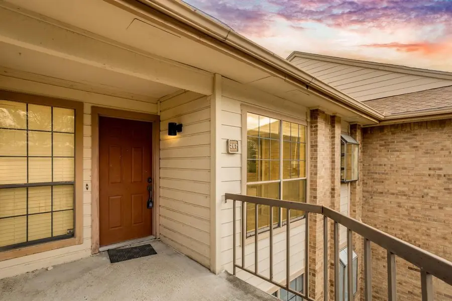 16301 Ledgemont Lane #267, Addison, TX 75001