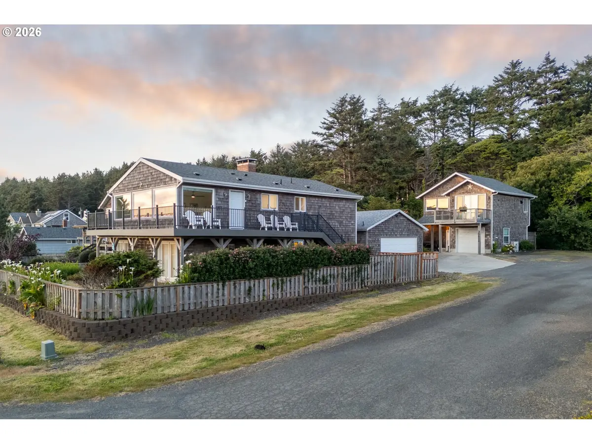 Cannon Beach, OR 97110,3087 S HEMLOCK ST