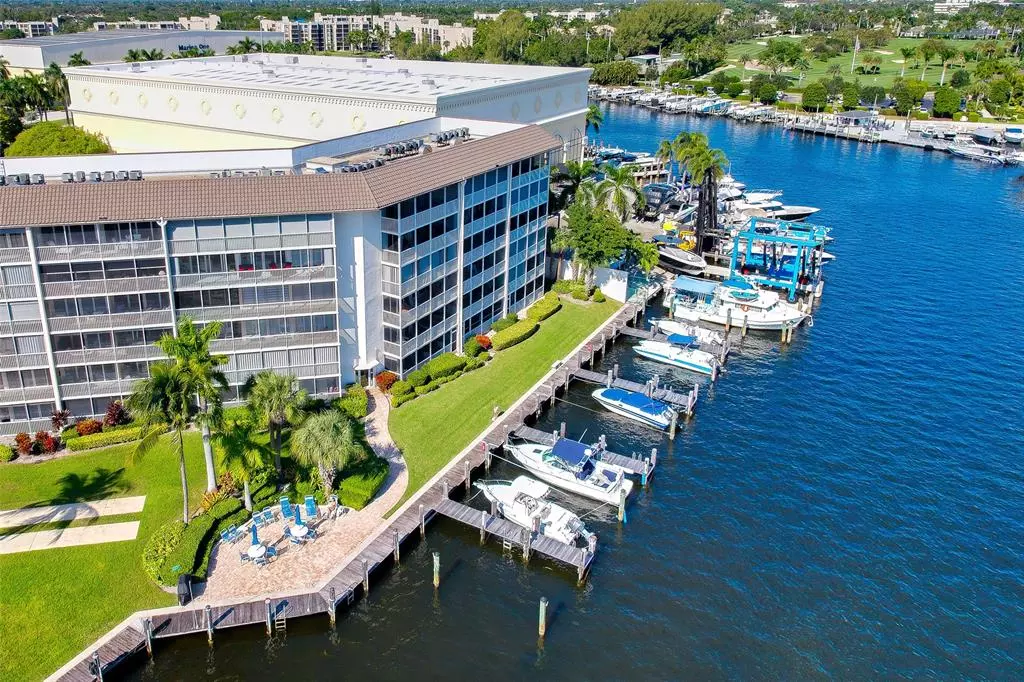 Deerfield Beach, FL 33441,410 N Federal Hwy #421