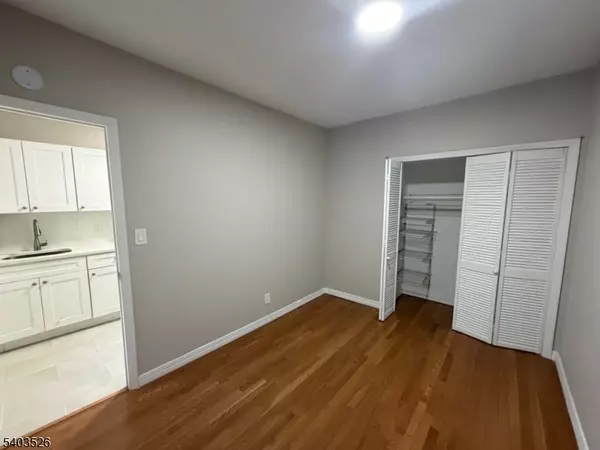 Union City, NJ 07087,139 40Th St