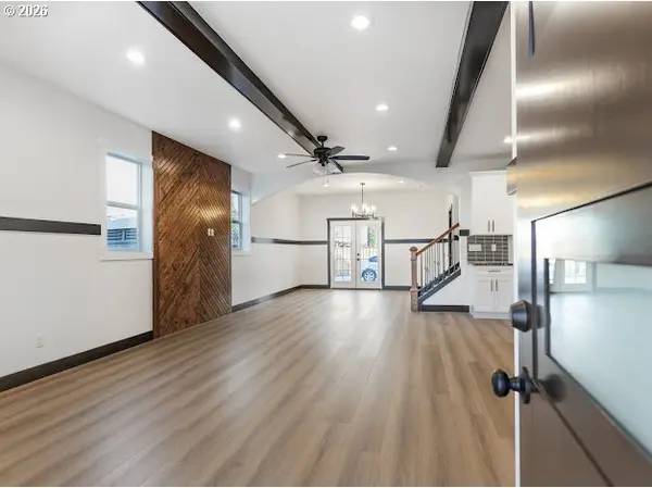 Hillsboro, OR 97123,550 SE 8TH AVE