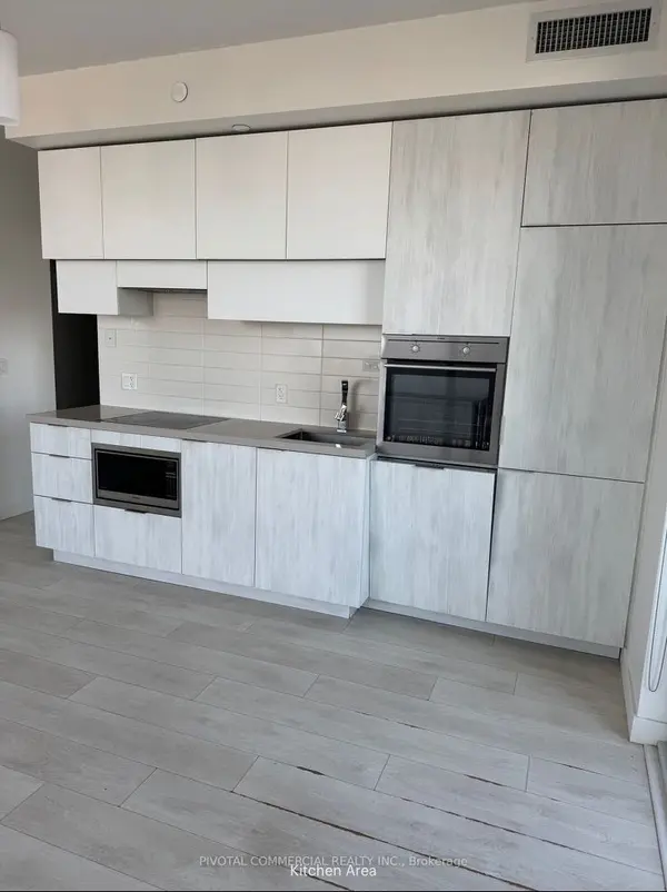 Toronto C10, ON M4P 1A6,8 Eglinton AVE E #5105