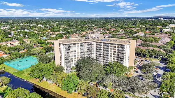 Coral Springs, FL 33065,10777 W Sample Rd #711