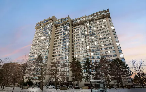 200 Robert Speck Pkwy #204, Mississauga, ON L4Z 1S3