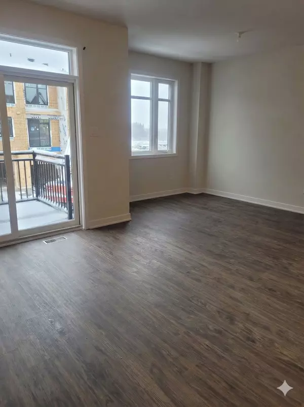 Blossom Park - Airport And Area, ON K1X 0M7,412 Jewelwing Private