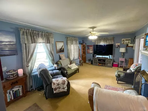 Altavista, VA 24517,811 Broad ST