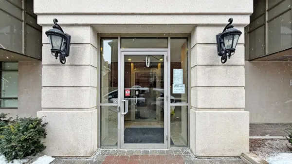 Toronto C14, ON M2N 7H6,1 Clairtrell RD #710