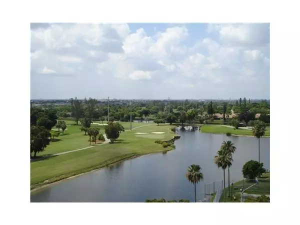 Lauderhill, FL 33319,4164 INVERRARY DR #806