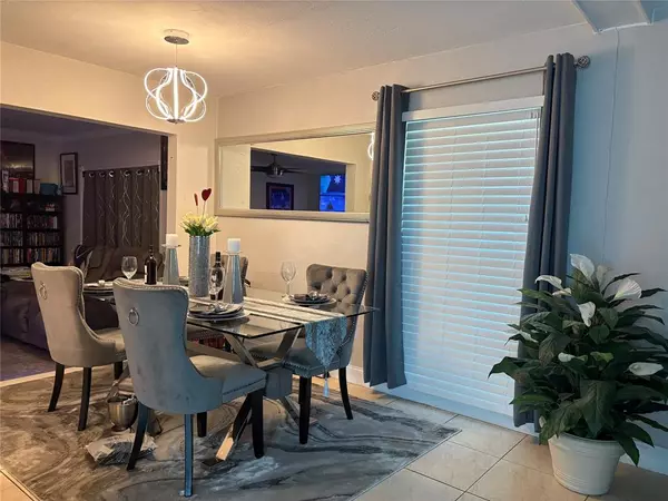 Tamarac, FL 33321,6303 NW 73rd Ave