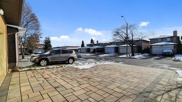 Markham, ON L3R 3N7,40 Bedale CRES