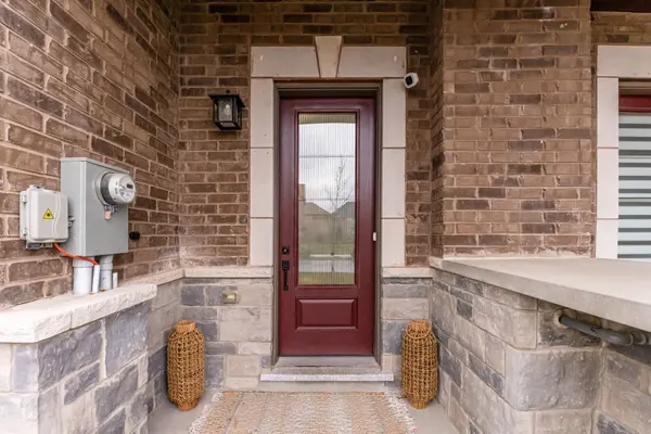 Milton, ON L9E 1L3,1311 Chee Chee LNDG